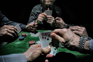 ¿Cómo jugar póker online con dinero real?
