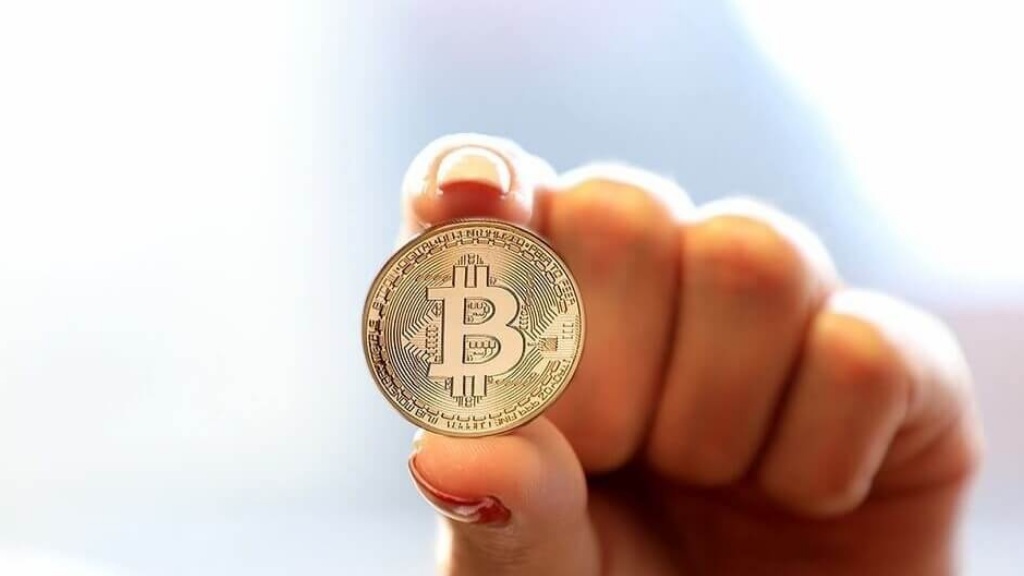 ¿Cloudbet sólo acepta Bitcoin?