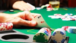 ¿Qué es una mano en el póker online?
